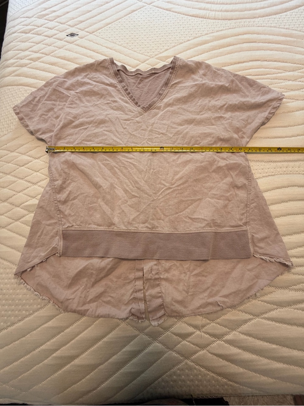 XCVI Clara Pale Lilac V-Neck Linen Cotton Short Sleeve Top - Picture 4 of 5